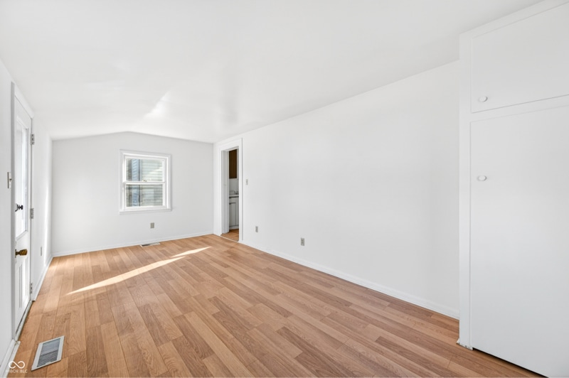 Building Photo - 930 7th St