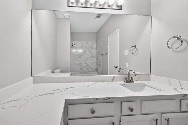 Building Photo - 3111 Timber View Dr