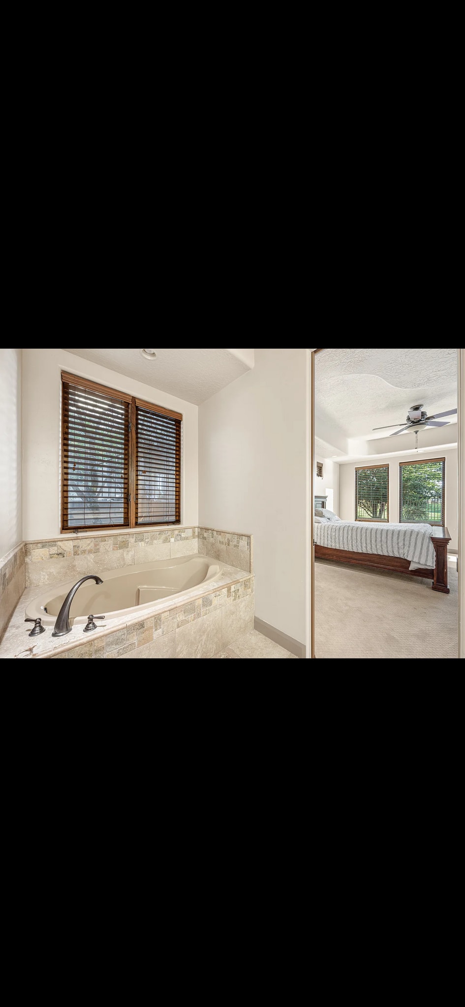 Building Photo - 1747 W Red Cloud Cir
