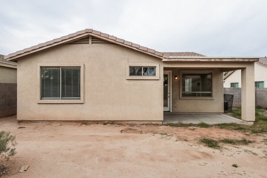 Building Photo - 6639 S 17th Ave