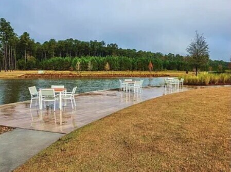 Building Photo - 115 Old Field Run