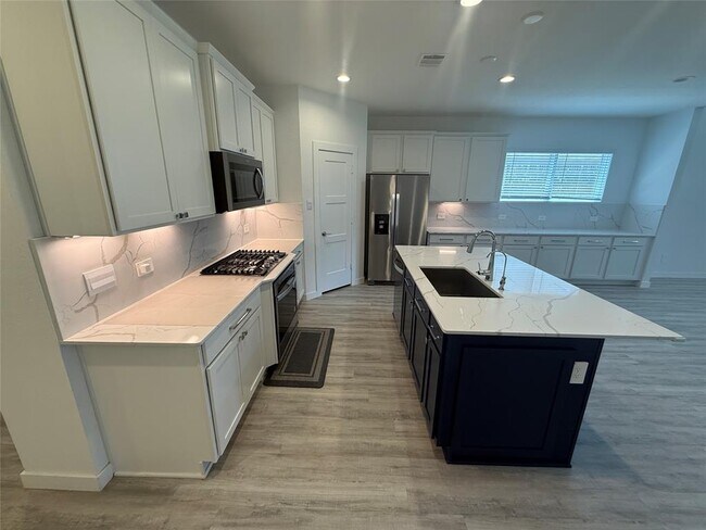 Building Photo - 1524 Sunrise Gables Dr