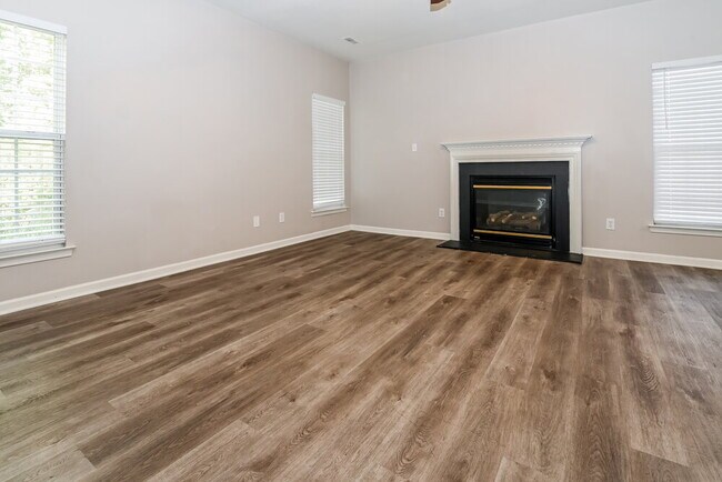 Building Photo - 9740 Faires Farm Rd