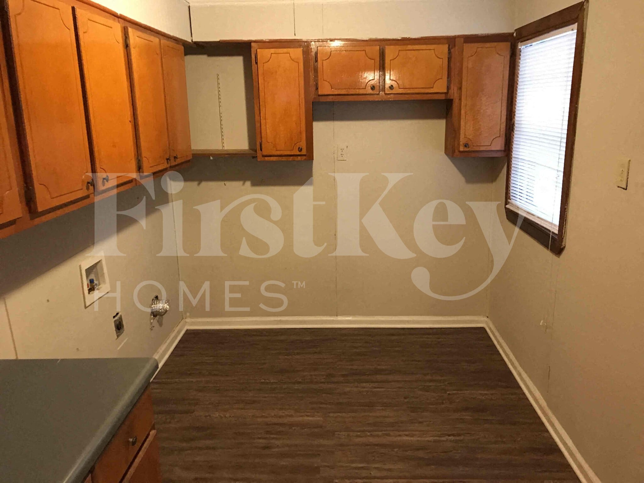 Building Photo - 1083 Richland Dr