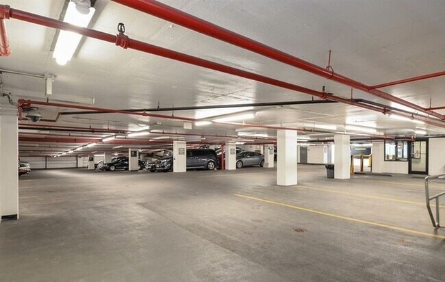 Building Photo - 211 E Ohio St