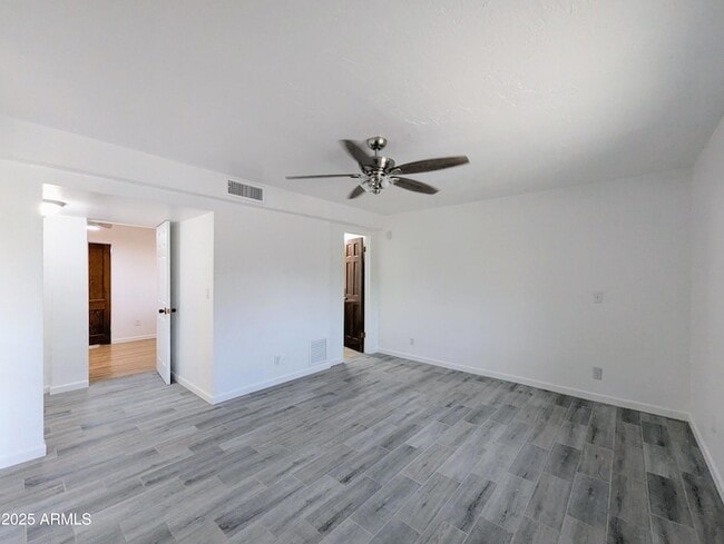 Building Photo - 2443 E Earll Dr