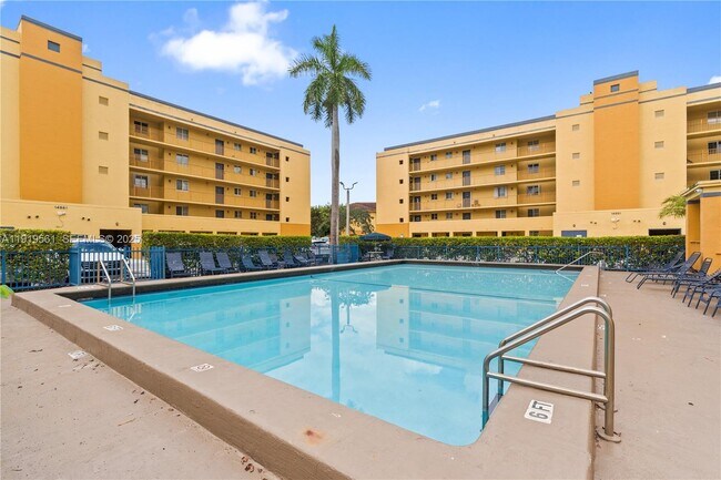 Building Photo - 14900 SW 82nd Terrace