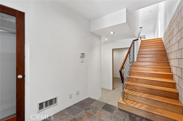 Building Photo - 129 20th St