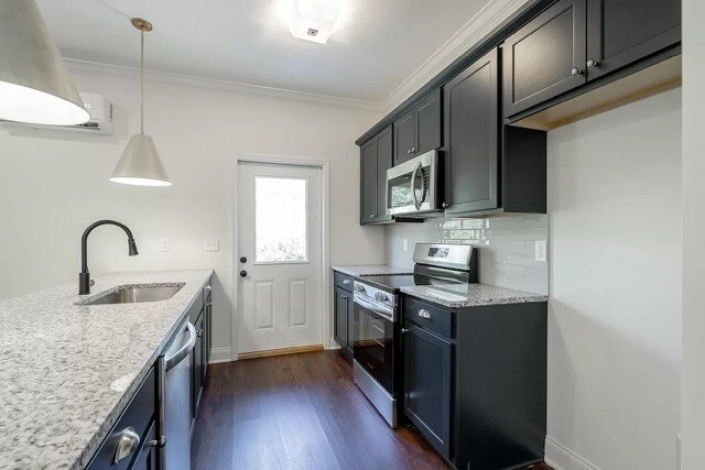 Building Photo - 5551 Stream Ln