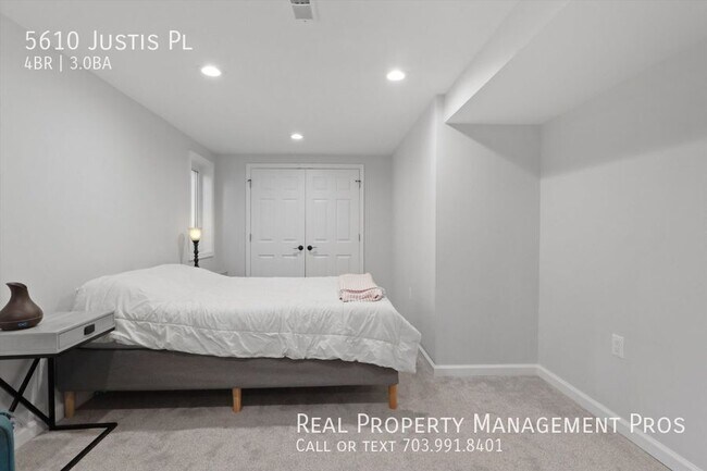 Building Photo - 5610 Justis Pl