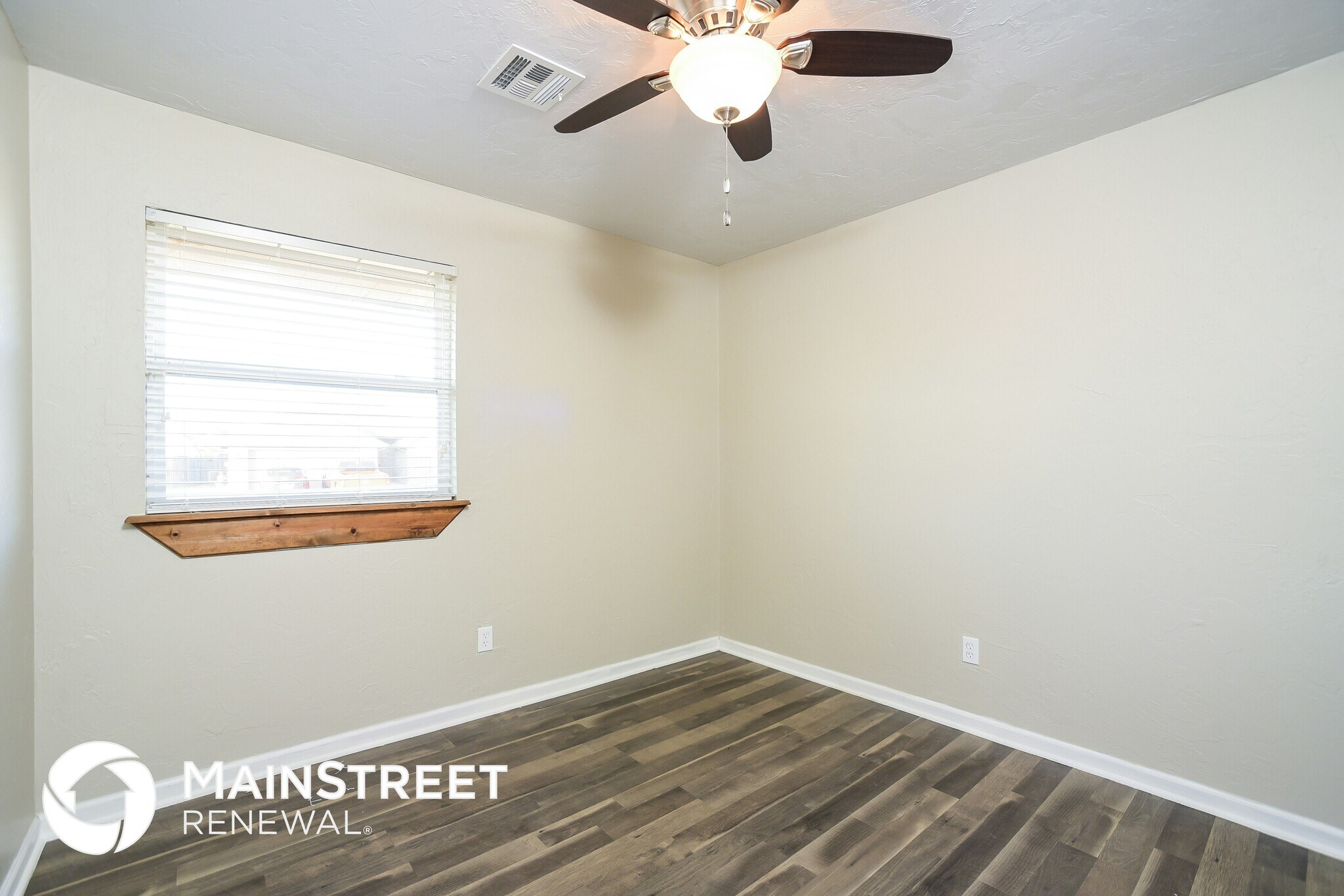 Building Photo - 700 SW 12th St