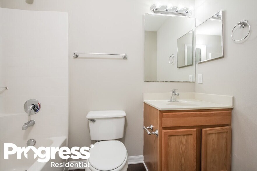 Building Photo - 11326 Ivy Flower Loop