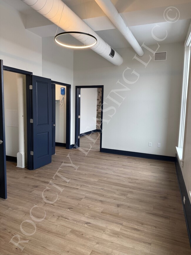 Building Photo - 151 St Paul St