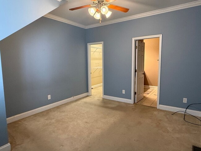 Building Photo - Beautiful Condo located in North Johnson City!