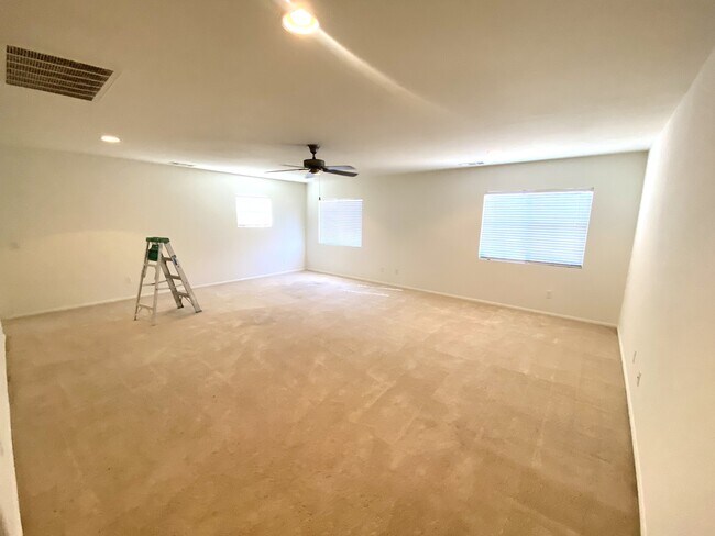 Building Photo - 1886 Spring White Rd