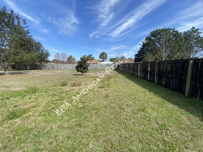 Building Photo - 2110 Bahama Dr