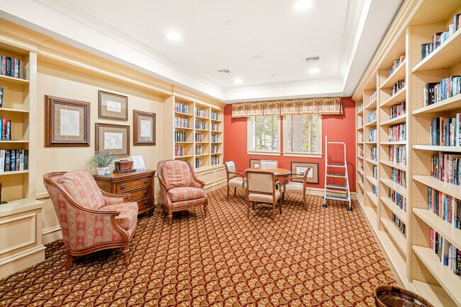 Building Photo - 9400 Briarcliff Trace