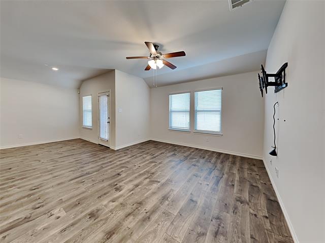 Building Photo - 604 Saddle Club Way