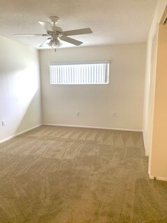 Building Photo - 419 Duchess Ct