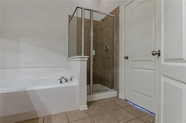 Building Photo - 2717 Sunlight Dr
