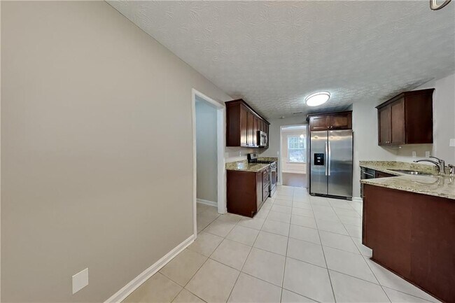 Building Photo - 5197 Running Doe Dr