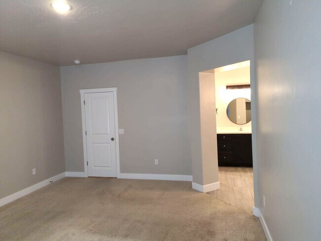Building Photo - Single Level 3 Bedroom Home in St. George