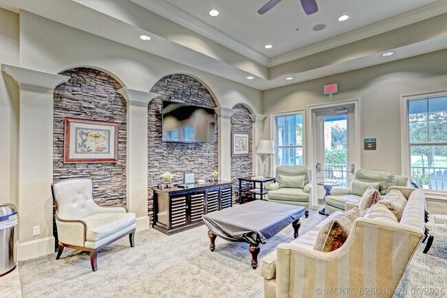 Building Photo - 2758 Avalon Way