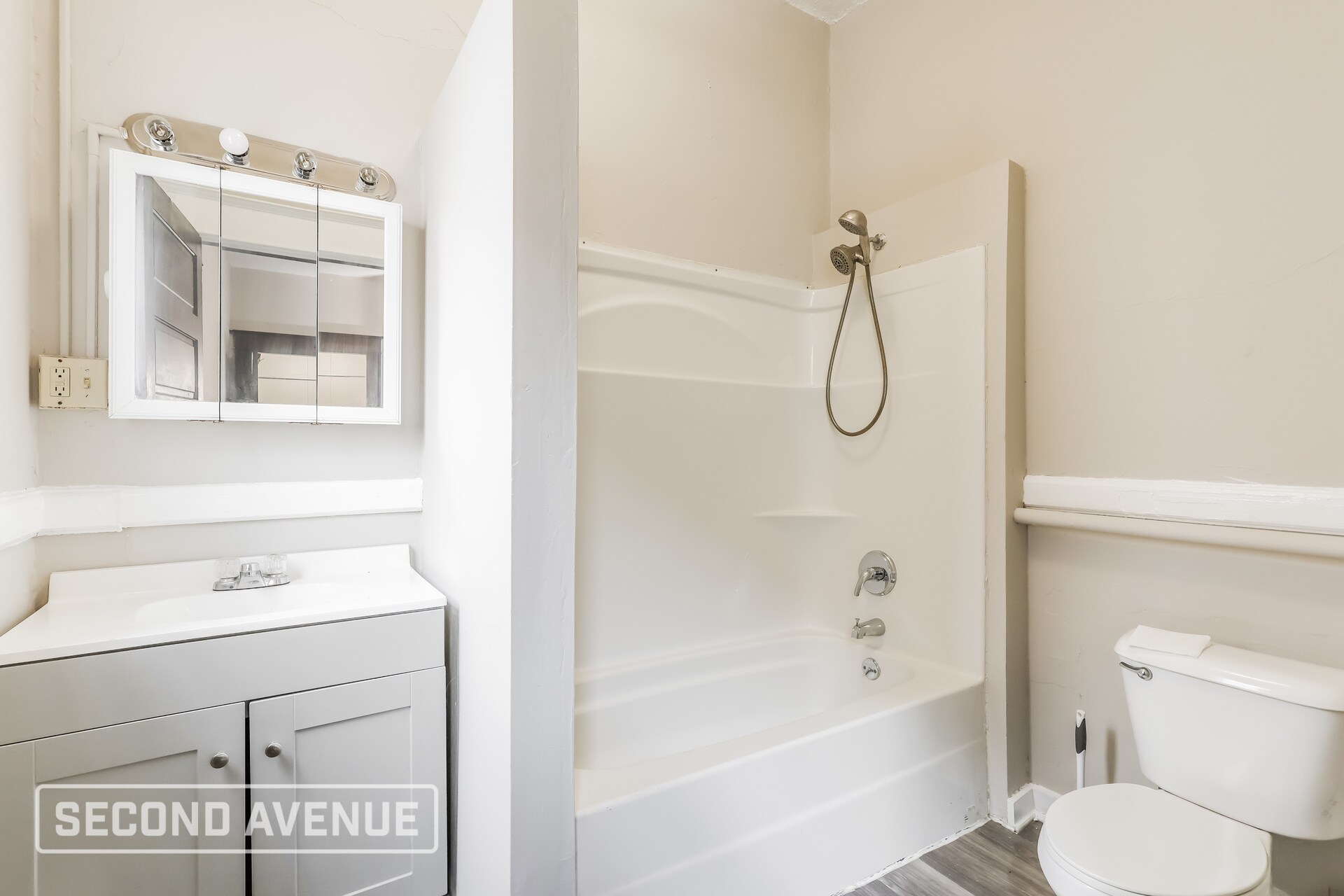 Building Photo - 2638 Hale Ave