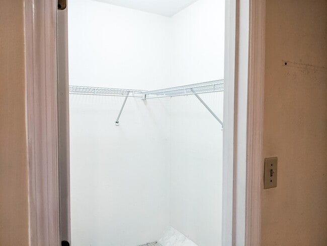 Building Photo - 104 S Whetherbine Way