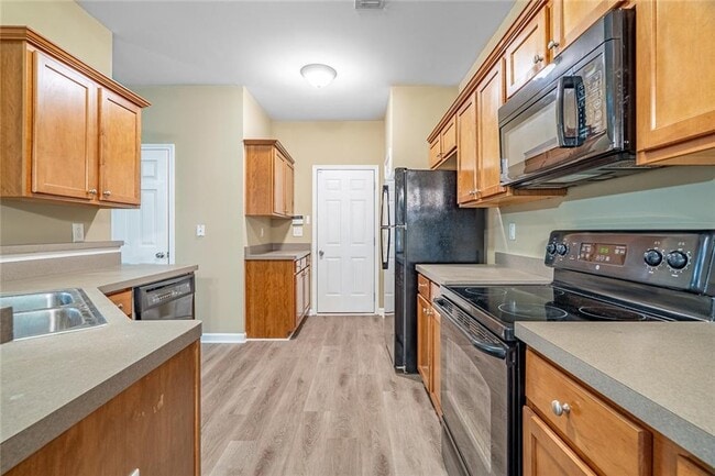 Building Photo - 3284 Sheffield Cir