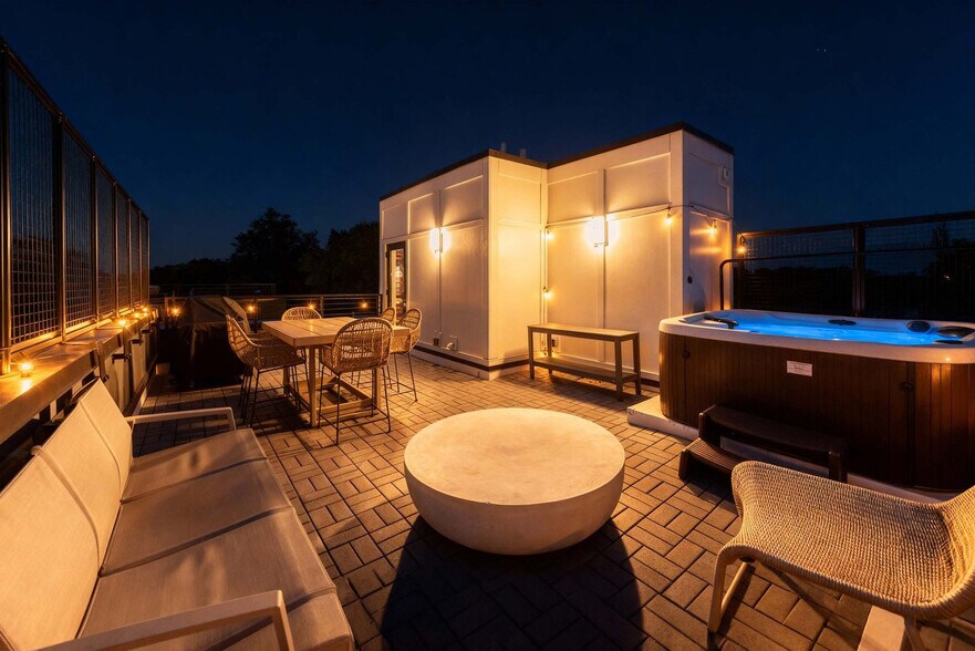 Building Photo - 113 Lucile St