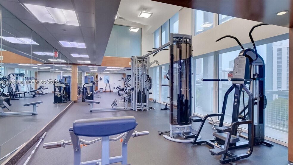 Building Photo - 31 SE 5th St