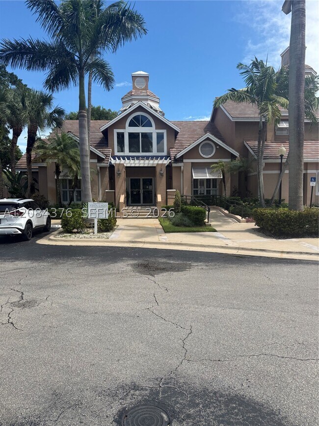 Building Photo - 15680 SW 106th Ln