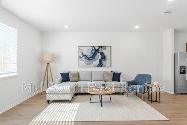 Building Photo - 7015 Vining Dr