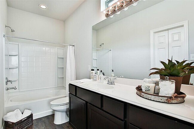 Building Photo - 313 Woodland Hills Dr