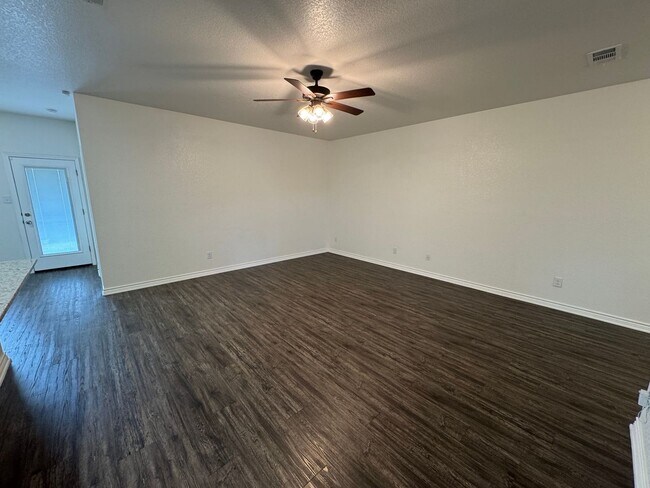 Building Photo - 1417 E Jasper Dr