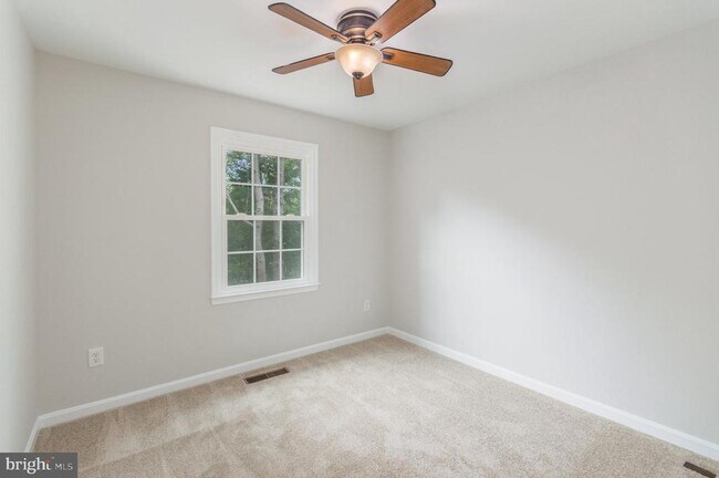 Building Photo - 6619 Sky Blue Ct