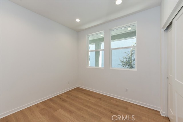 Building Photo - 115 Allusion