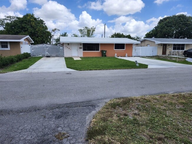Primary Photo - 7831 NW 10th St