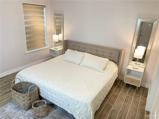 Building Photo - 5112 W Expy 83