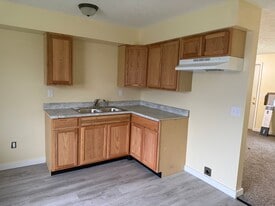Building Photo - 1518 Loddy Ave NE