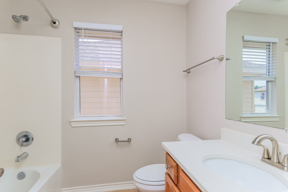 Building Photo - 4939 Forest Hurst Dr