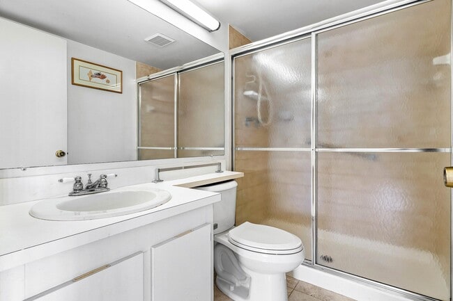 Building Photo - 826 Sky Pine Way