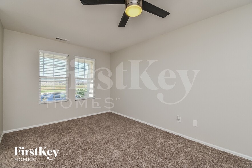 Building Photo - 6255 Sorpresa Ln