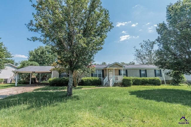 Primary Photo - 137 Shamrock Cir