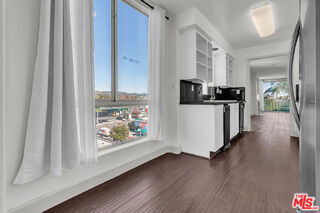 Building Photo - 131 Croft Ave