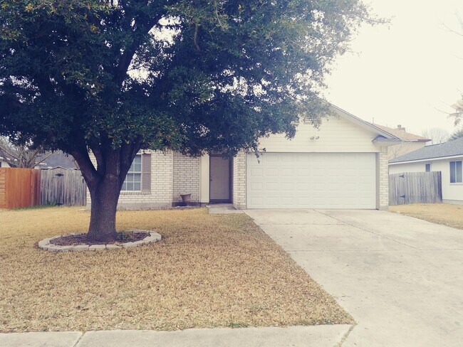 Building Photo - 211 Wild Buffalo Dr