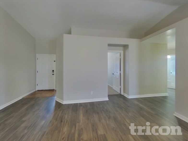 Building Photo - 4314 S Emery St