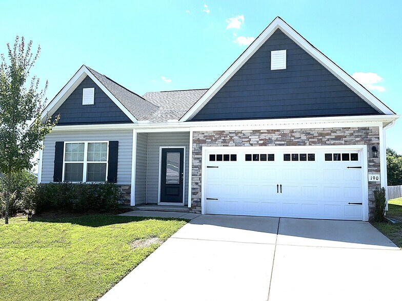 Primary Photo - 190 Legacy Dr