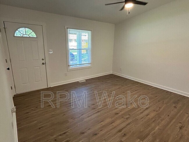 Building Photo - 2325 Quartz Ct